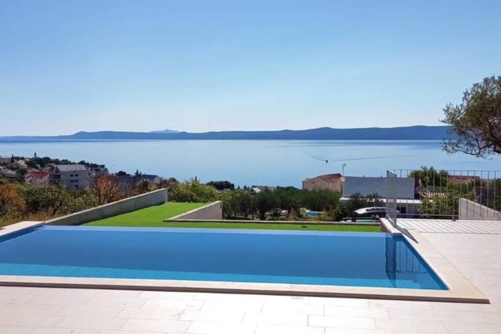 Villa Katarina - Infinity Pool With Amazing View Bol Eksteriør billede