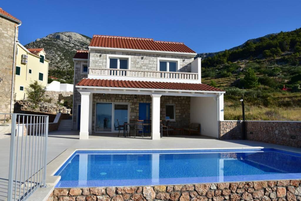 Villa Katarina - Infinity Pool With Amazing View Bol Eksteriør billede